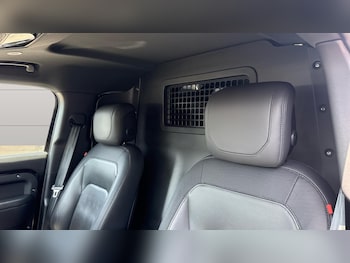 Used Land Rover Defender 2024 for sale - 78950463: Photo