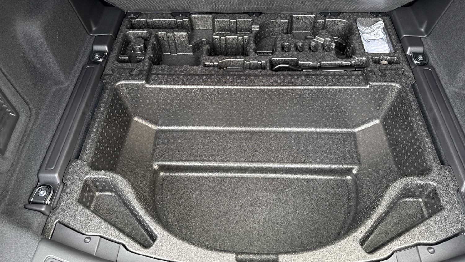 Used Land Rover Discovery Sport 2025 for sale - 77812845: Photo 39