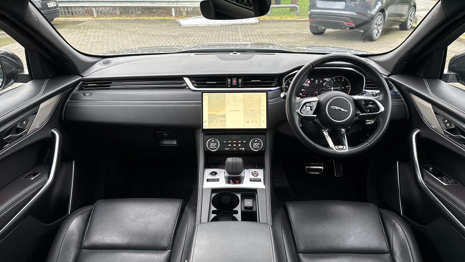 Used Jaguar F-Pace 2023 for sale - 77578661: Photo 9