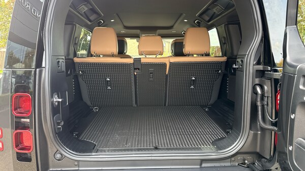 Used Land Rover Defender 2025 for sale - 76079631: Photo 10