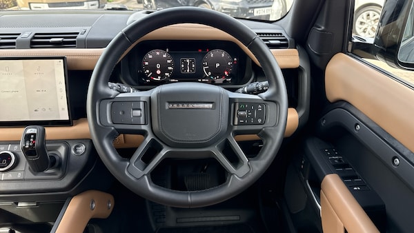 Used Land Rover Defender 2025 for sale - 76079631: Photo 15