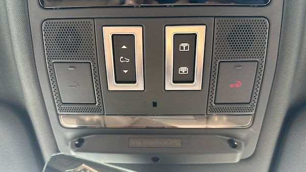 Used Land Rover Defender 2025 for sale - 76079631: Photo 35