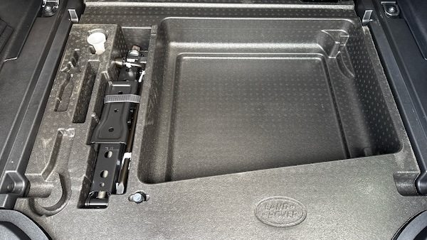 Used Land Rover Defender 2025 for sale - 76079631: Photo 39
