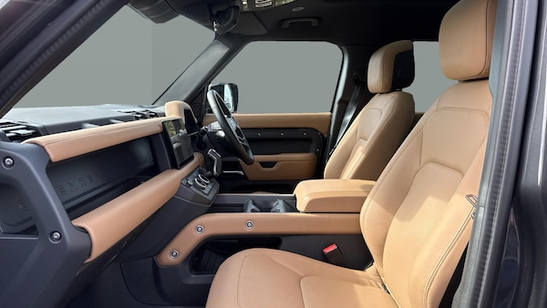 Used Land Rover Defender 2025 for sale - 76079631: Photo 3