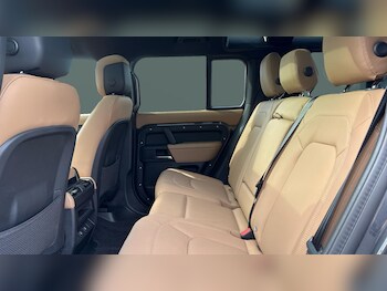 Used Land Rover Defender 2025 for sale - 76079631: Photo 4