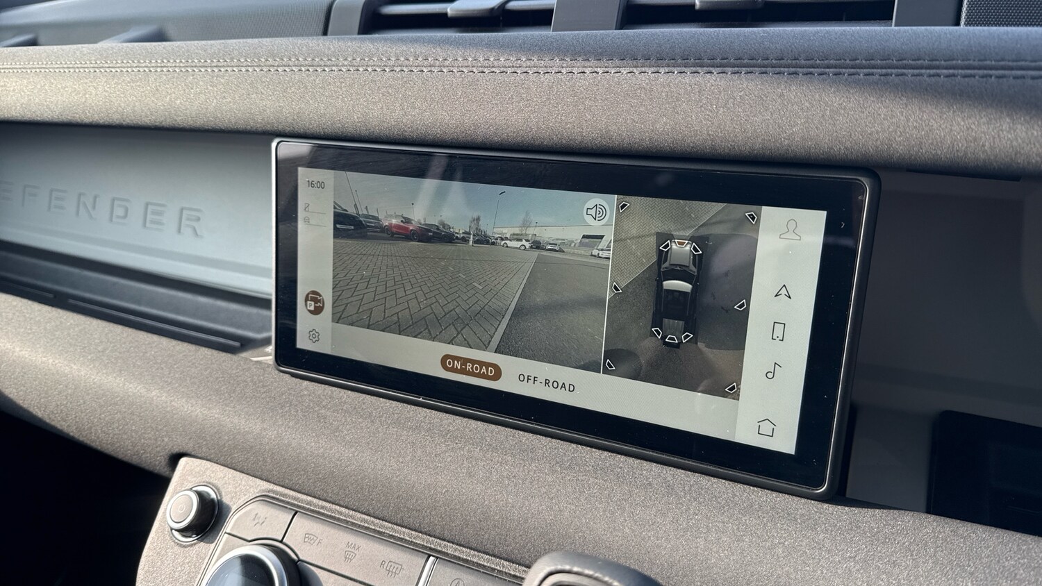 Used Land Rover Defender 2023 for sale - 77983878: Photo 12