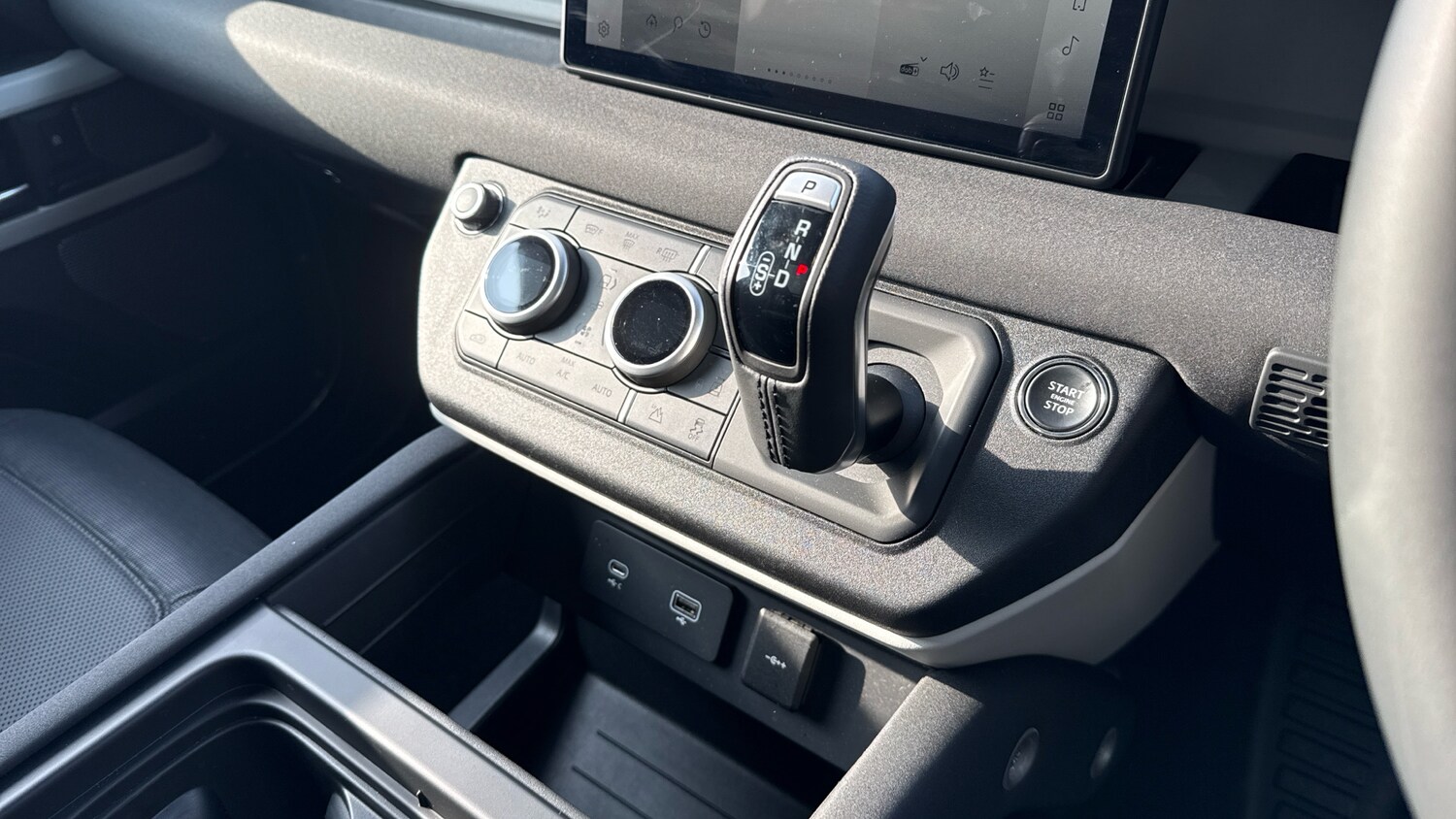 Used Land Rover Defender 2023 for sale - 77983878: Photo 13