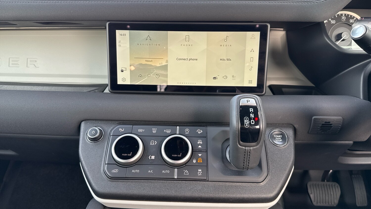 Used Land Rover Defender 2023 for sale - 77983878: Photo 14