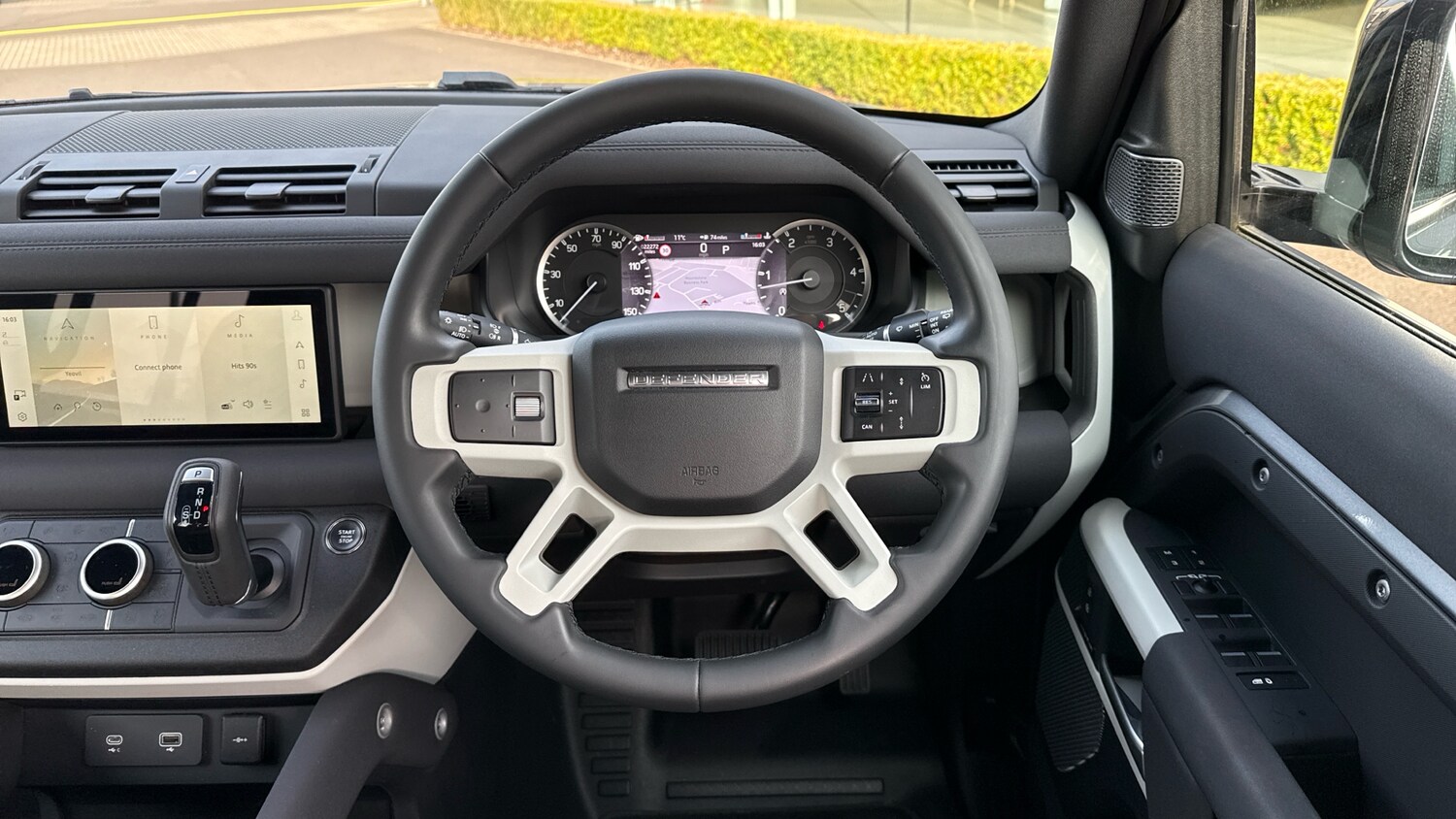 Used Land Rover Defender 2023 for sale - 77983878: Photo 15