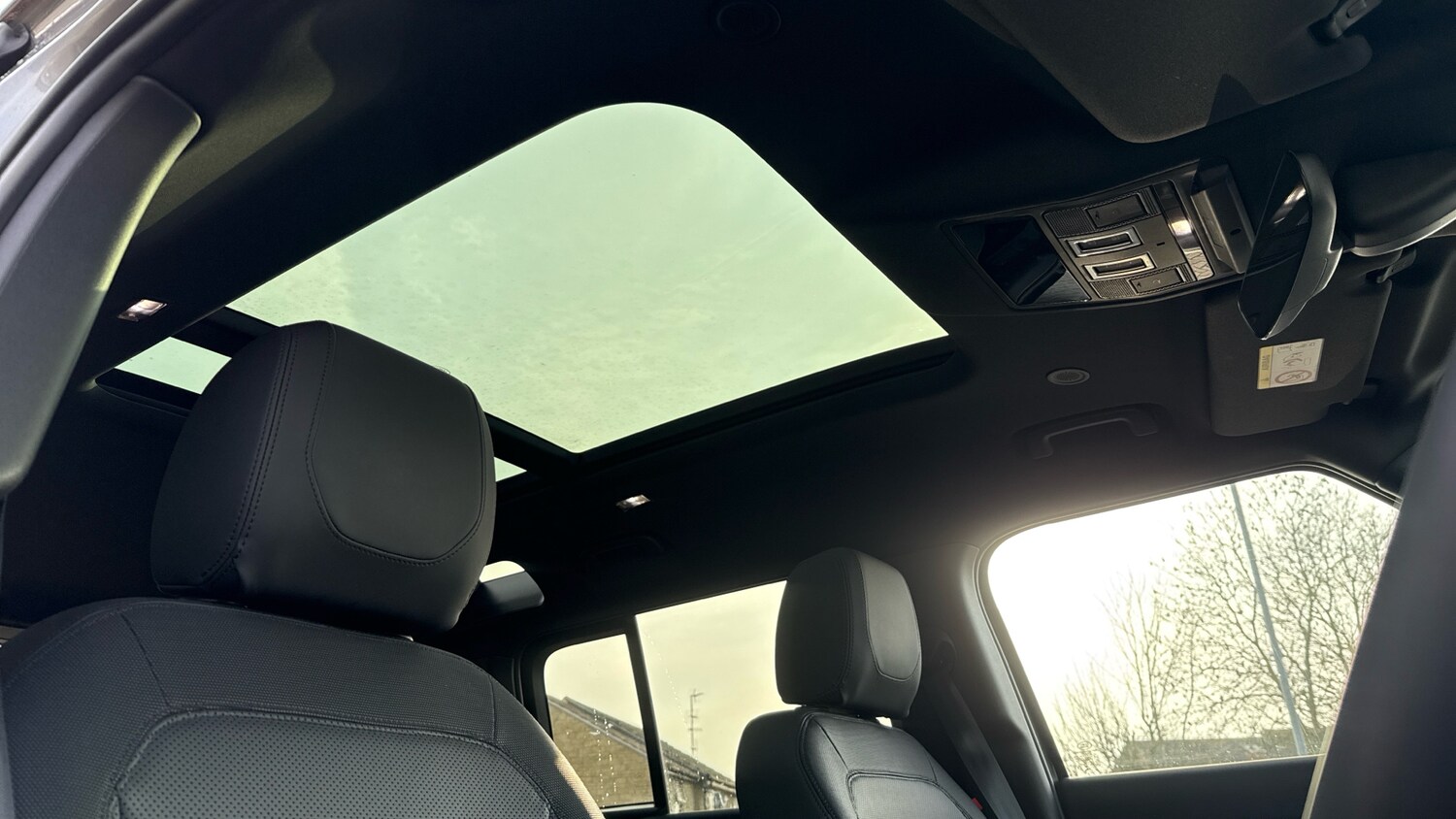 Used Land Rover Defender 2023 for sale - 77983878: Photo 21