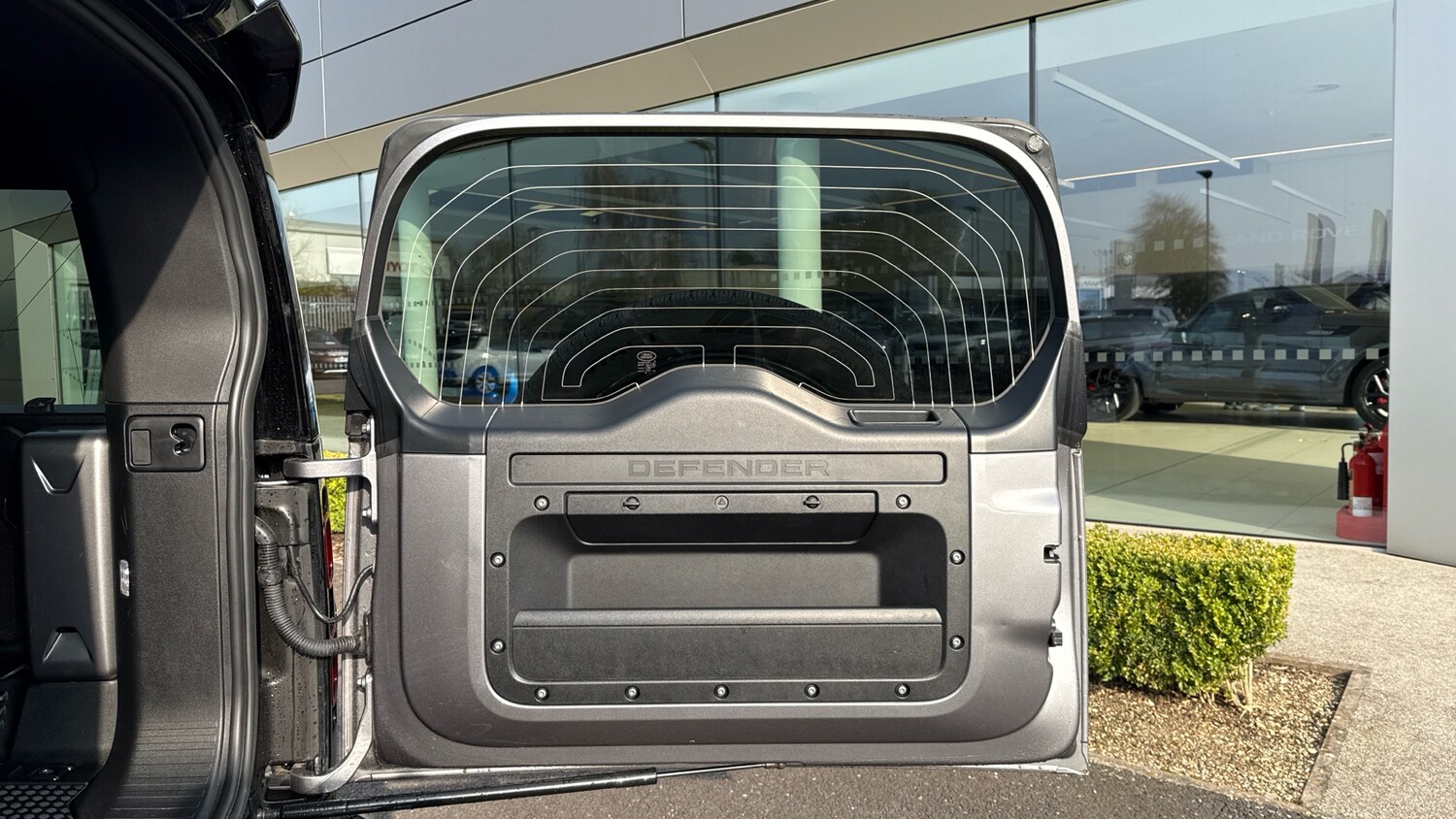 Used Land Rover Defender 2023 for sale - 77983878: Photo 27