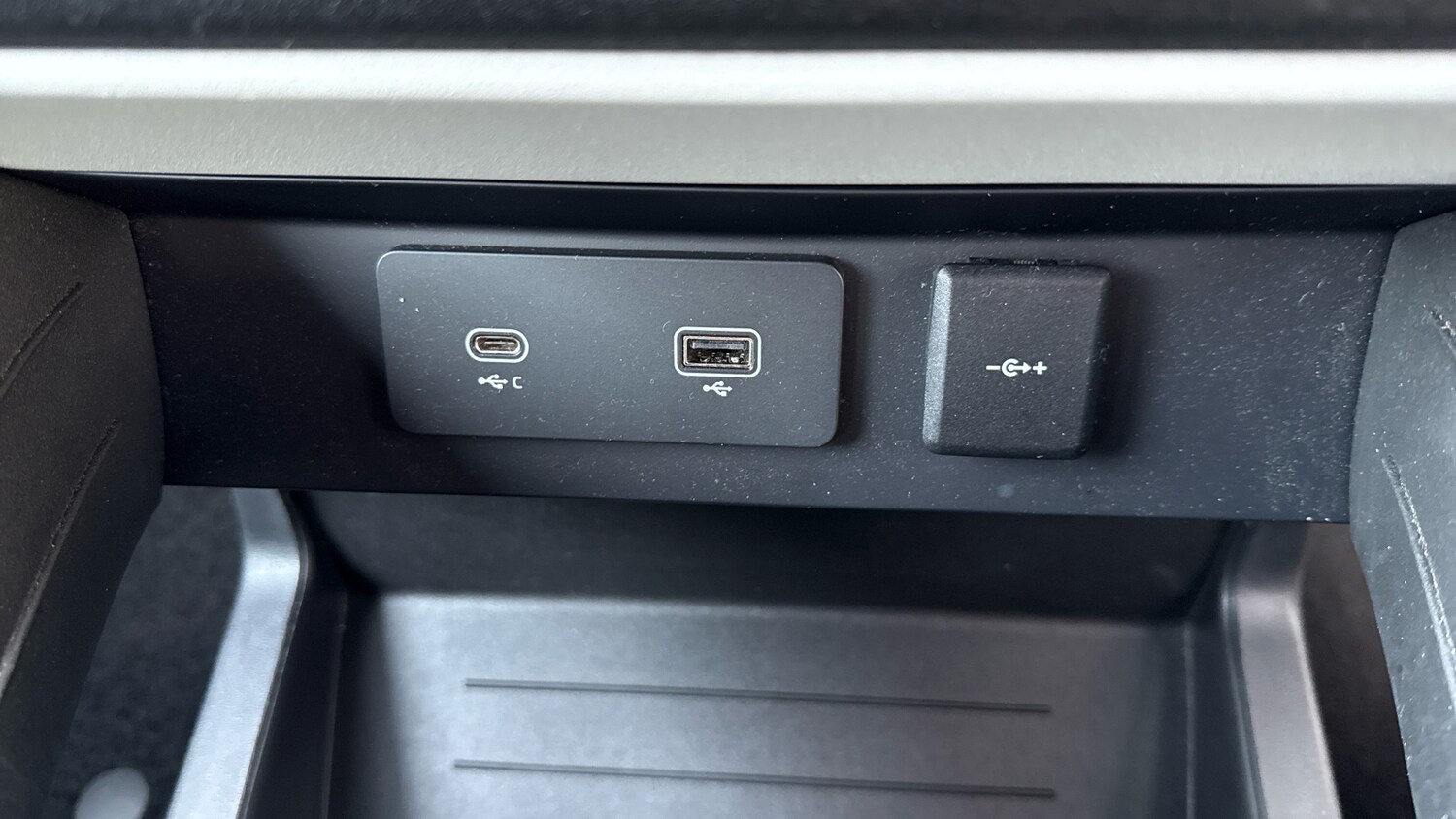 Used Land Rover Defender 2023 for sale - 77983878: Photo 31