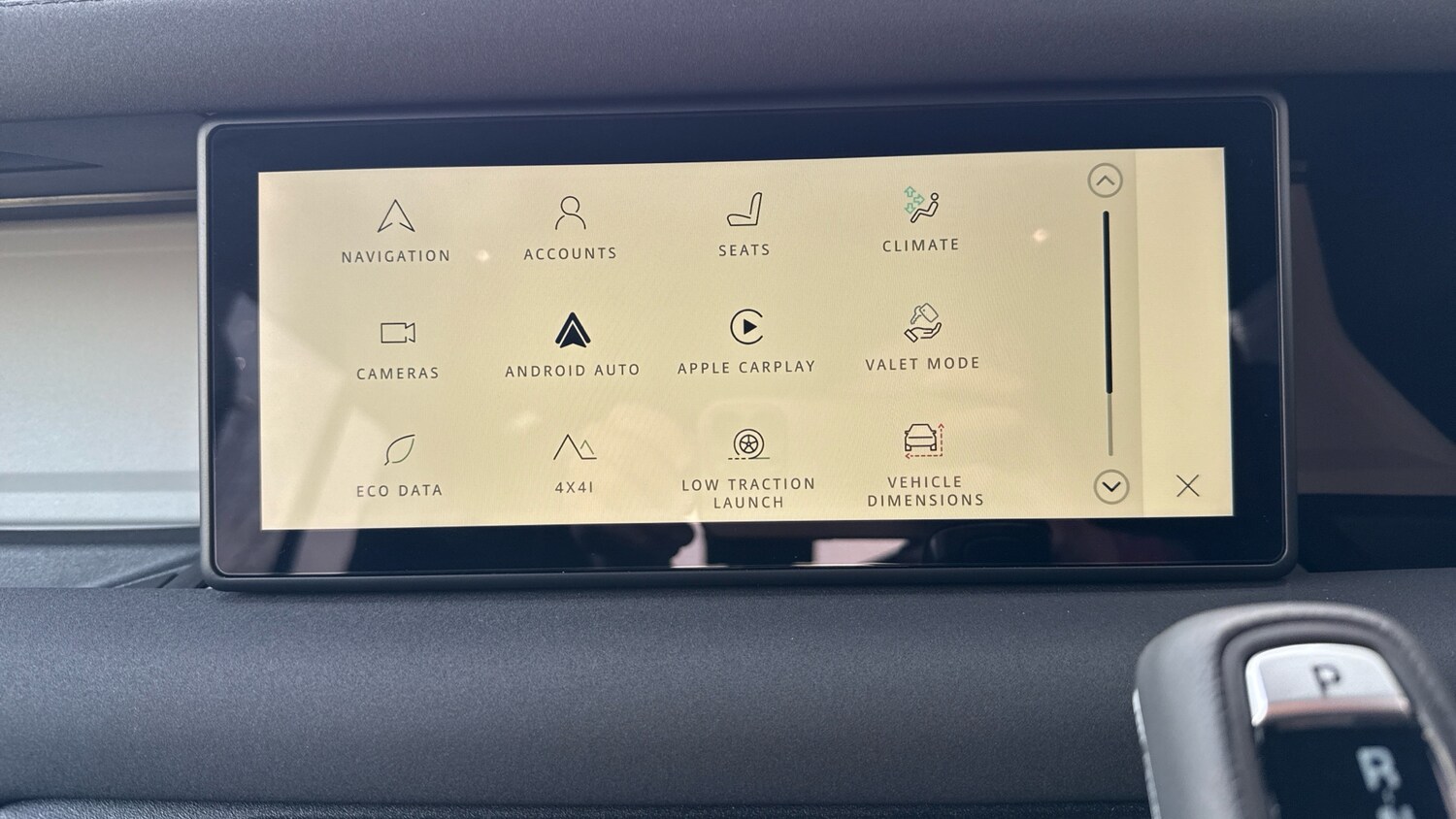 Used Land Rover Defender 2023 for sale - 77983878: Photo 32