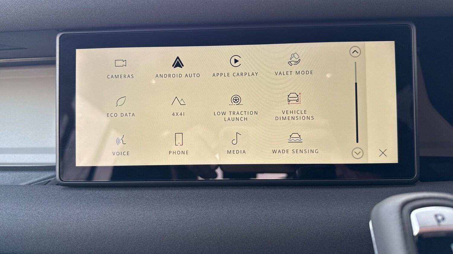 Used Land Rover Defender 2023 for sale - 77983878: Photo 33