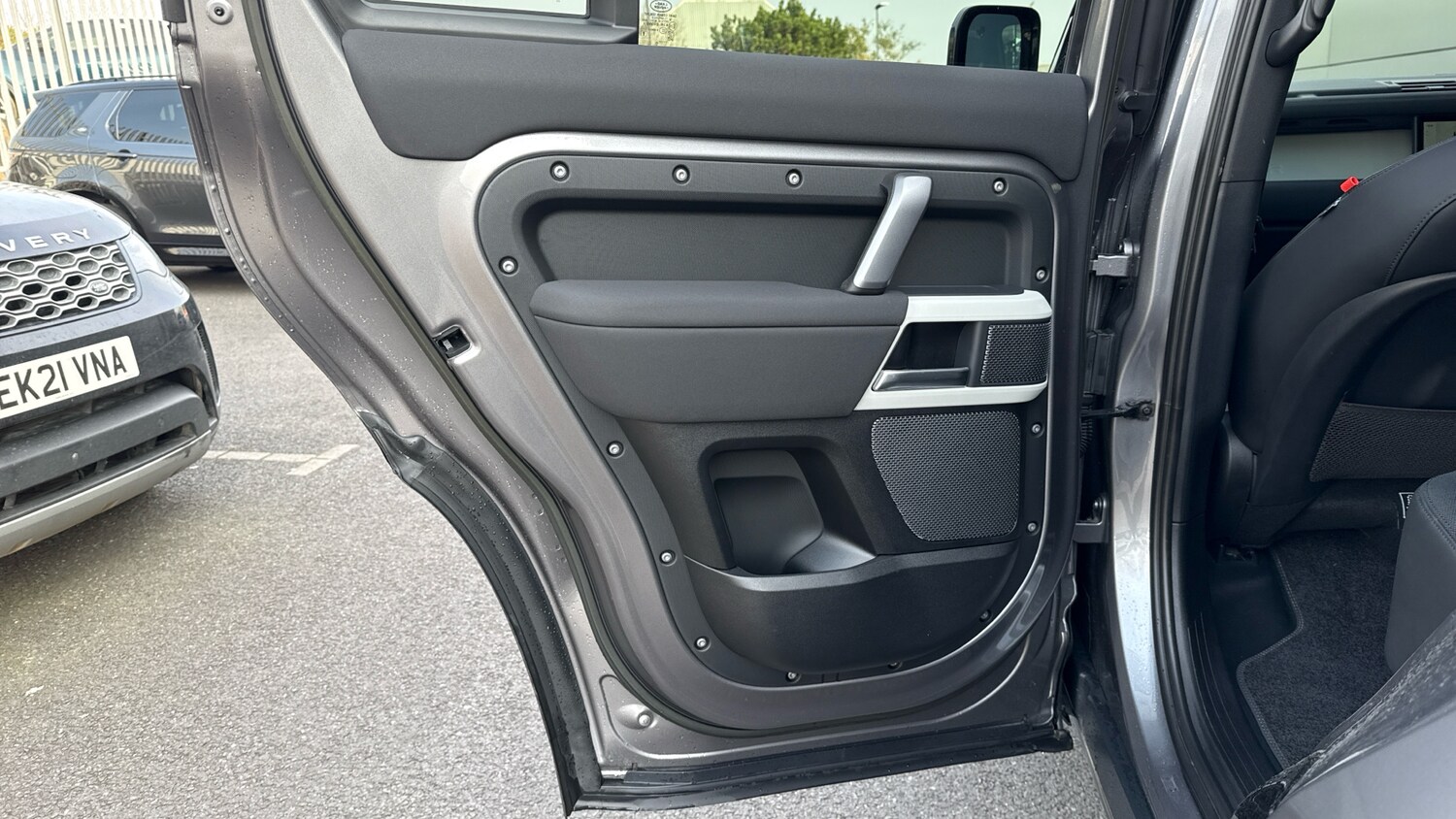 Used Land Rover Defender 2023 for sale - 77983878: Photo 39