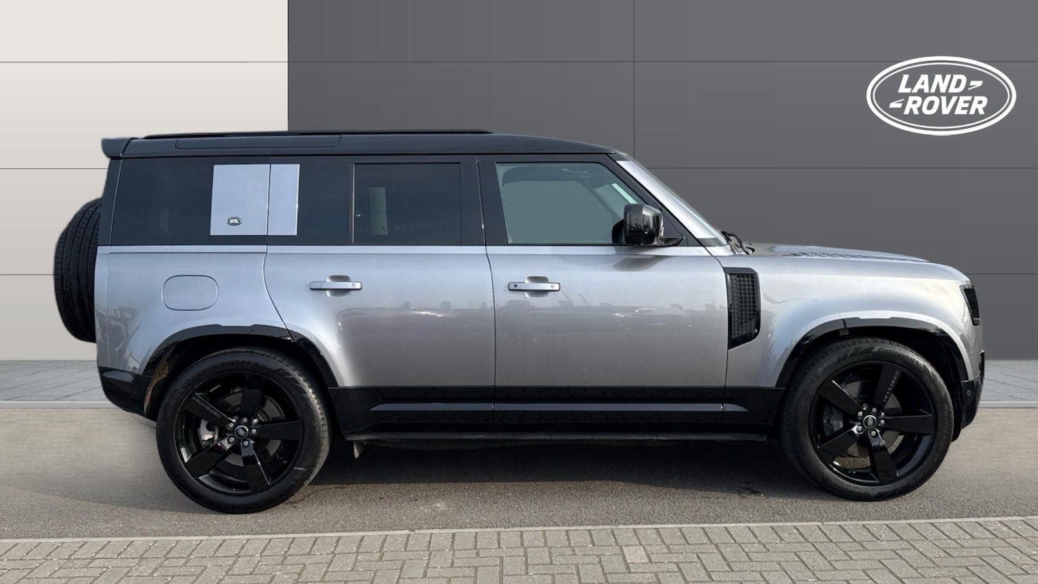 Used Land Rover Defender 2023 for sale - 77983878: Photo 5