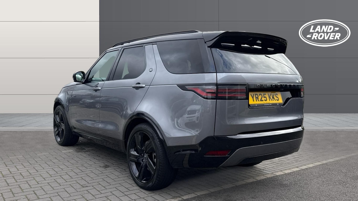 Used Land Rover Discovery 2025 for sale - 76450300: Photo 2