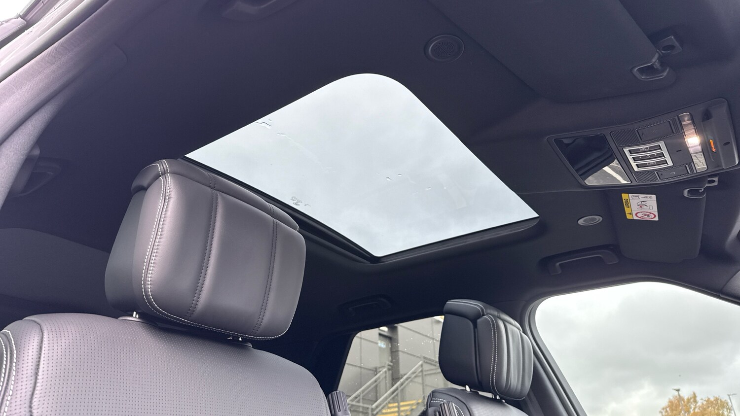 Used Land Rover Discovery 2025 for sale - 76450300: Photo 21