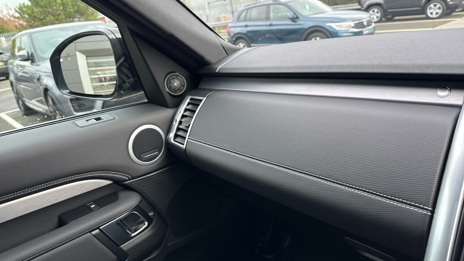 Used Land Rover Discovery 2025 for sale - 76450300: Photo 26