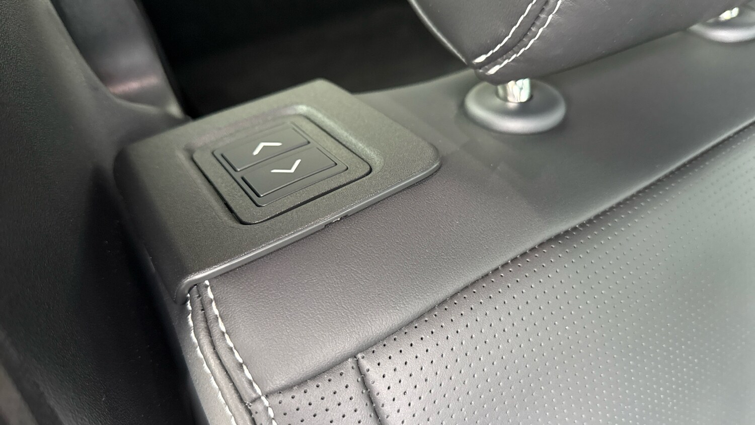 Used Land Rover Discovery 2025 for sale - 76450300: Photo 40