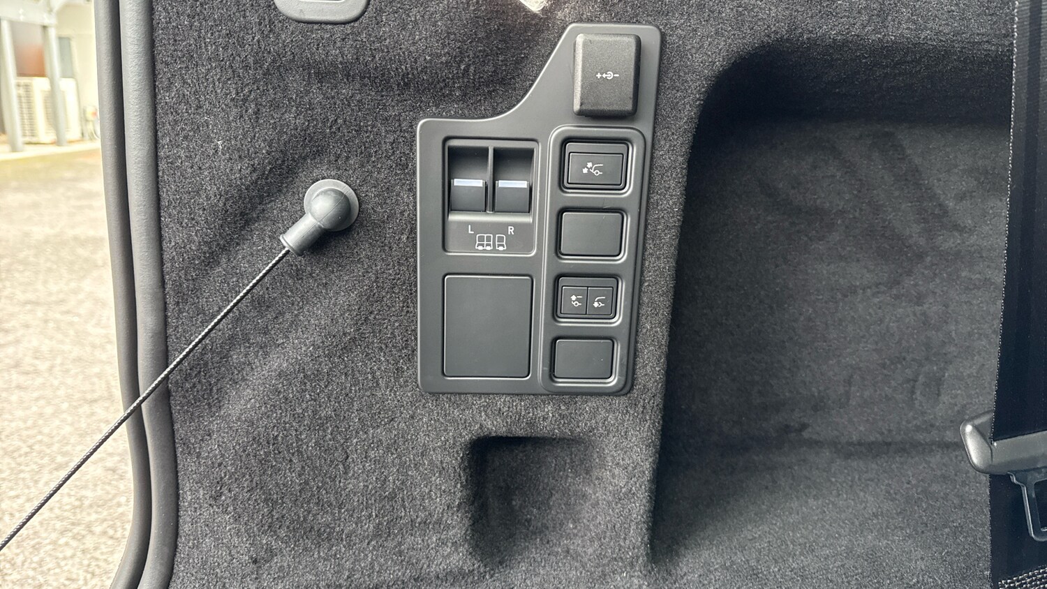 Used Land Rover Discovery 2025 for sale - 76450300: Photo 43