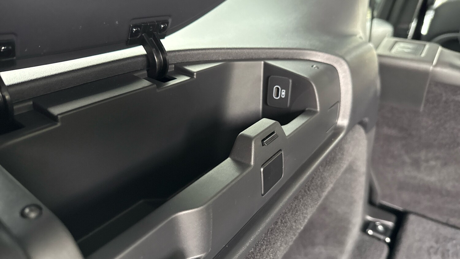 Used Land Rover Discovery 2025 for sale - 76450300: Photo 44