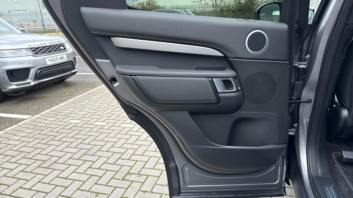 Used Land Rover Discovery 2025 for sale - 76450300: Photo 46