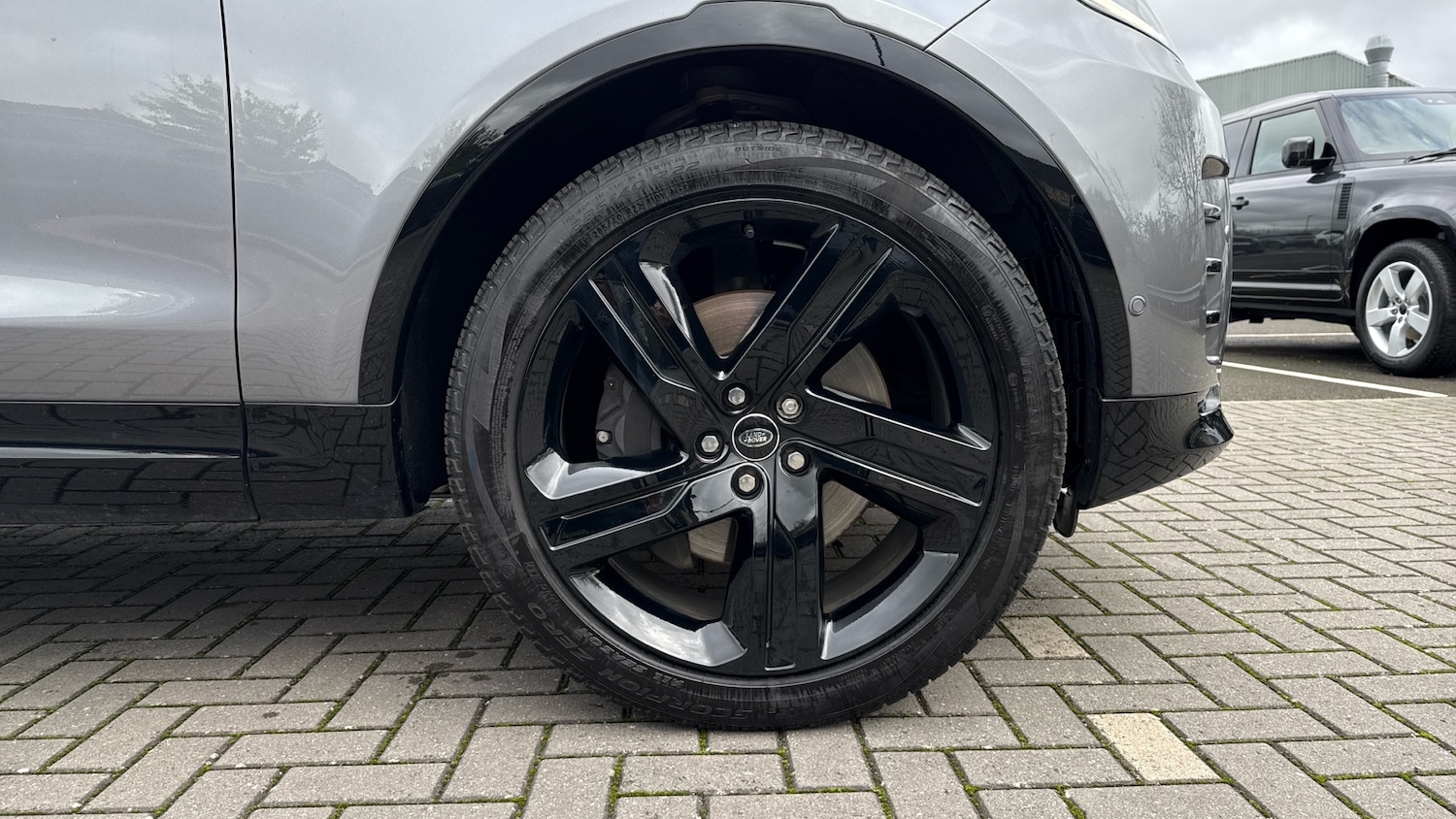 Used Land Rover Discovery 2025 for sale - 76450300: Photo 8