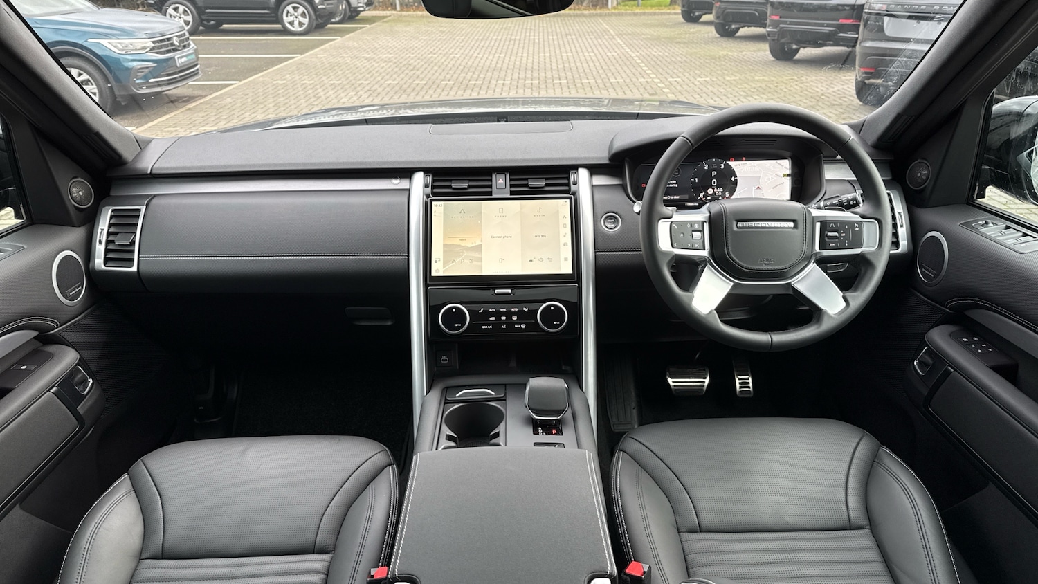 Used Land Rover Discovery 2025 for sale - 76450300: Photo 9