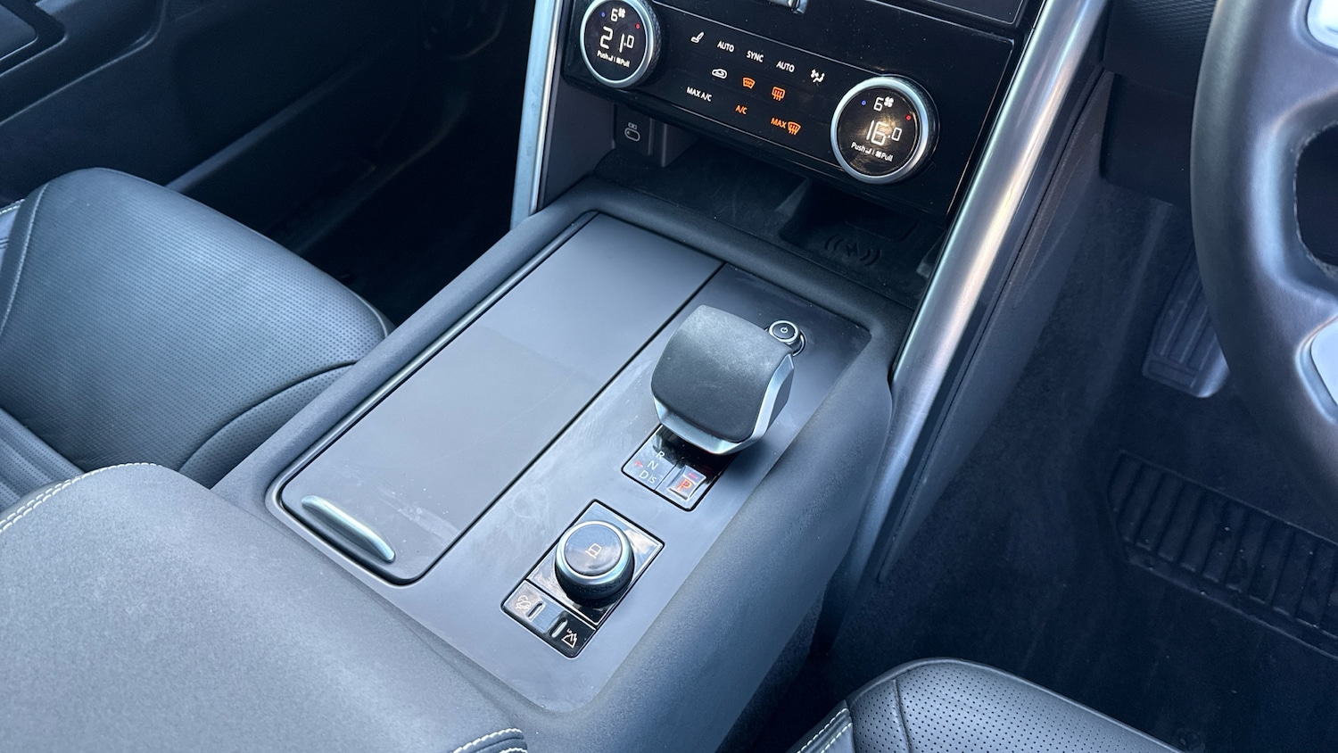 Used Land Rover Discovery 2024 for sale - 77258729: Photo 13