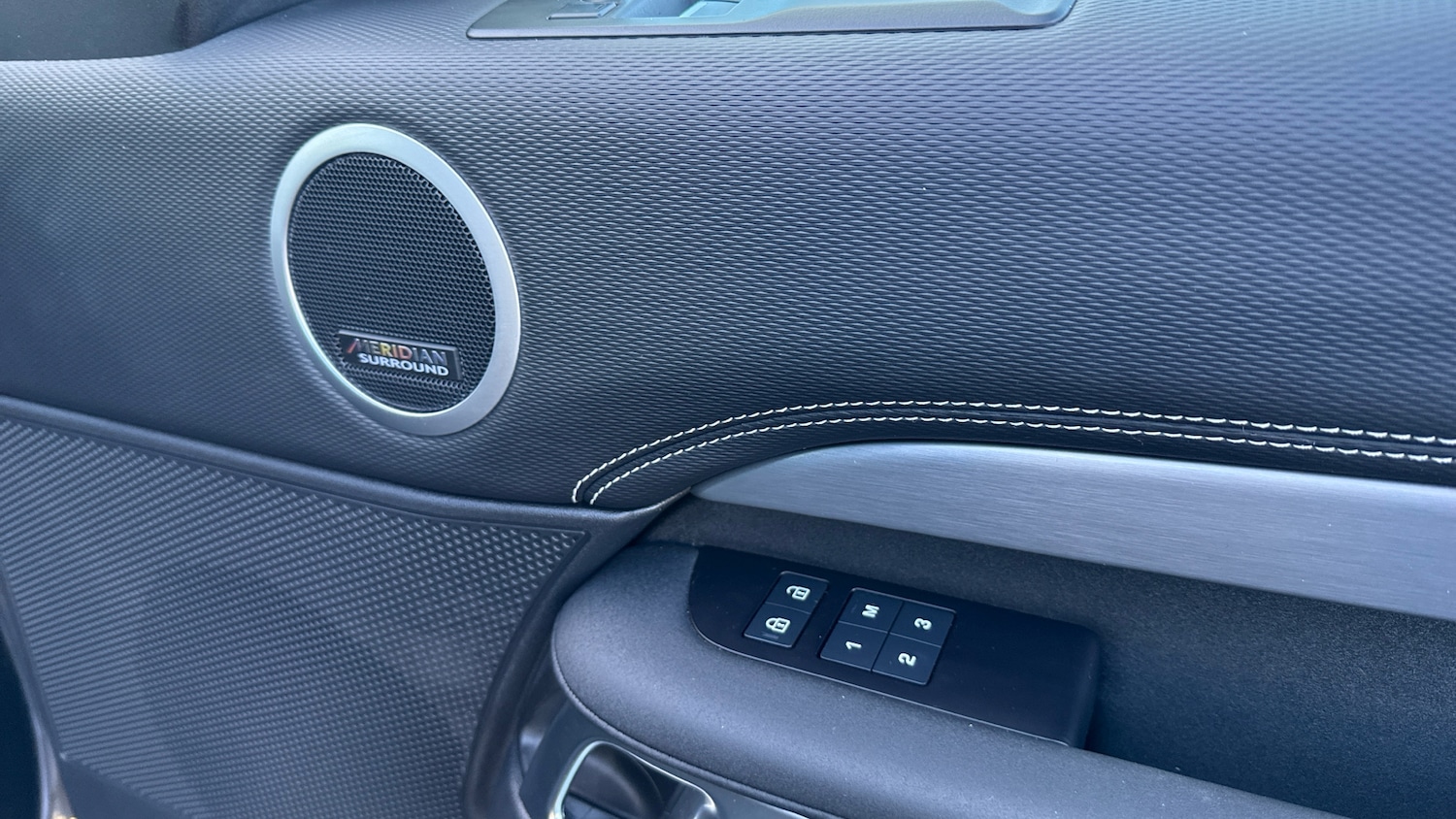 Used Land Rover Discovery 2024 for sale - 77258729: Photo 30