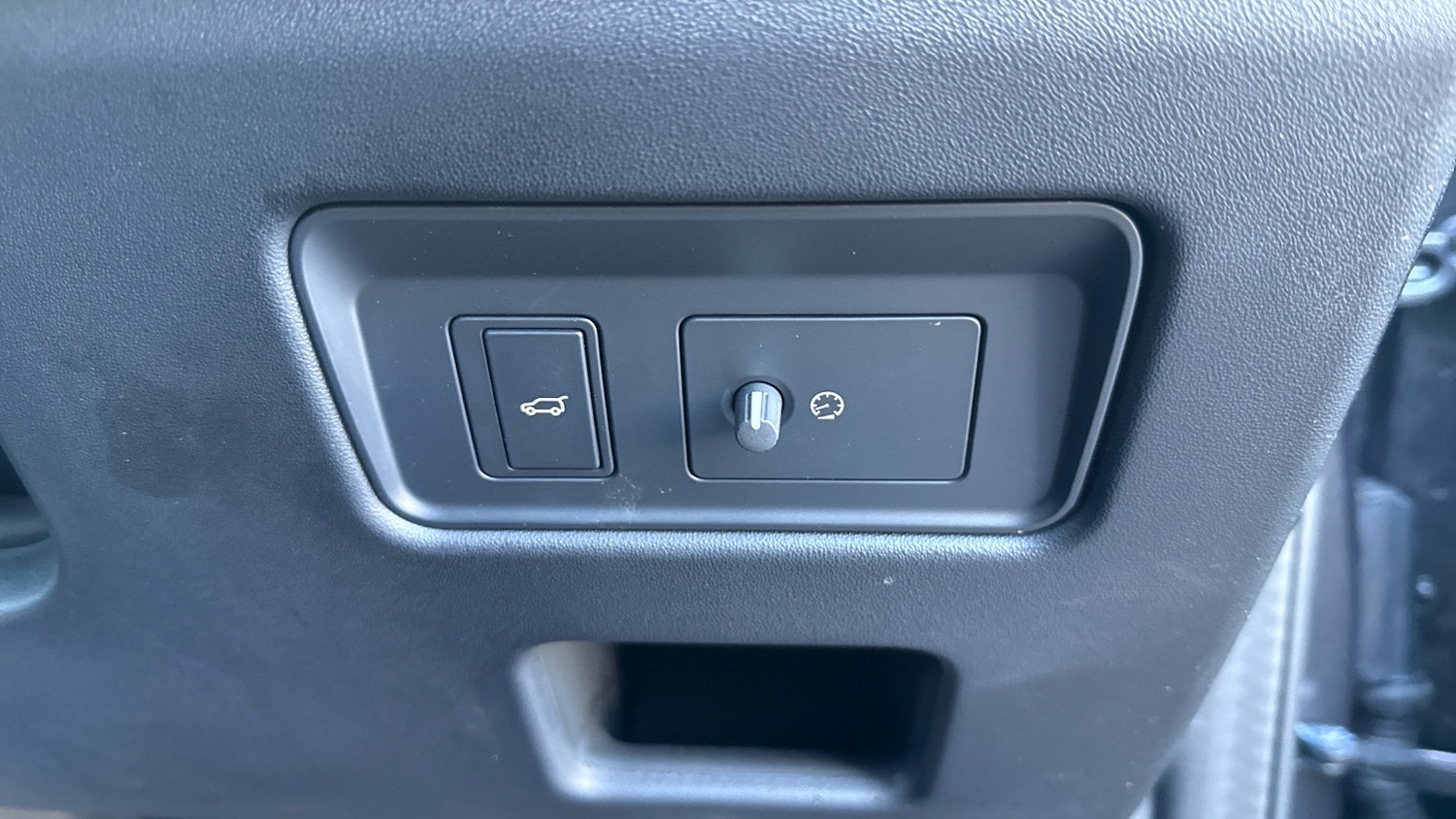 Used Land Rover Discovery 2024 for sale - 77258729: Photo 32