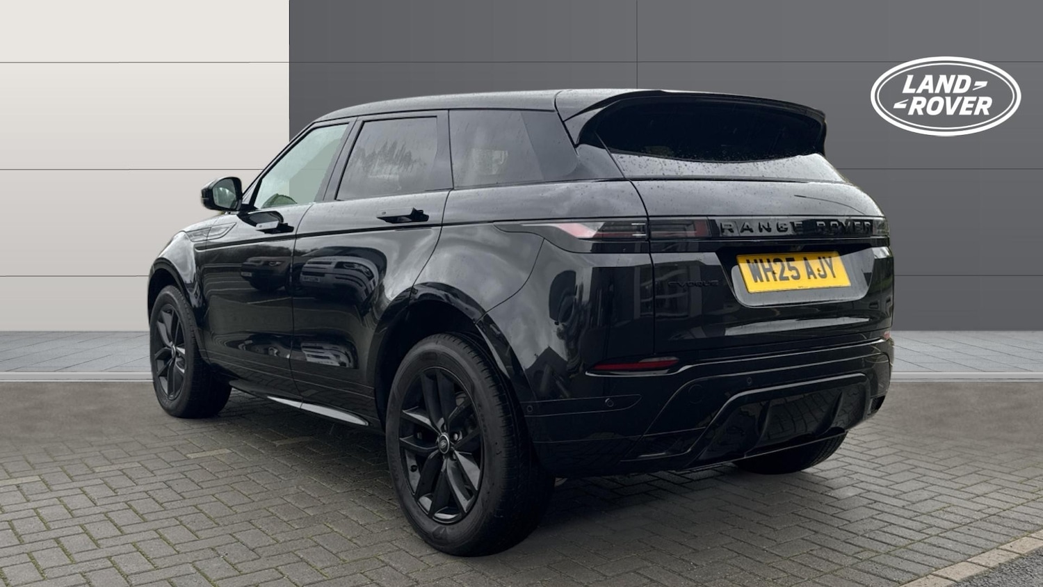 Used Land Rover Range Rover Evoque 2025 for sale - 76763100: Photo 2