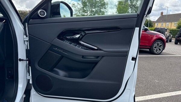 Used Land Rover Range Rover Evoque 2025 for sale - 75653259: Photo 29