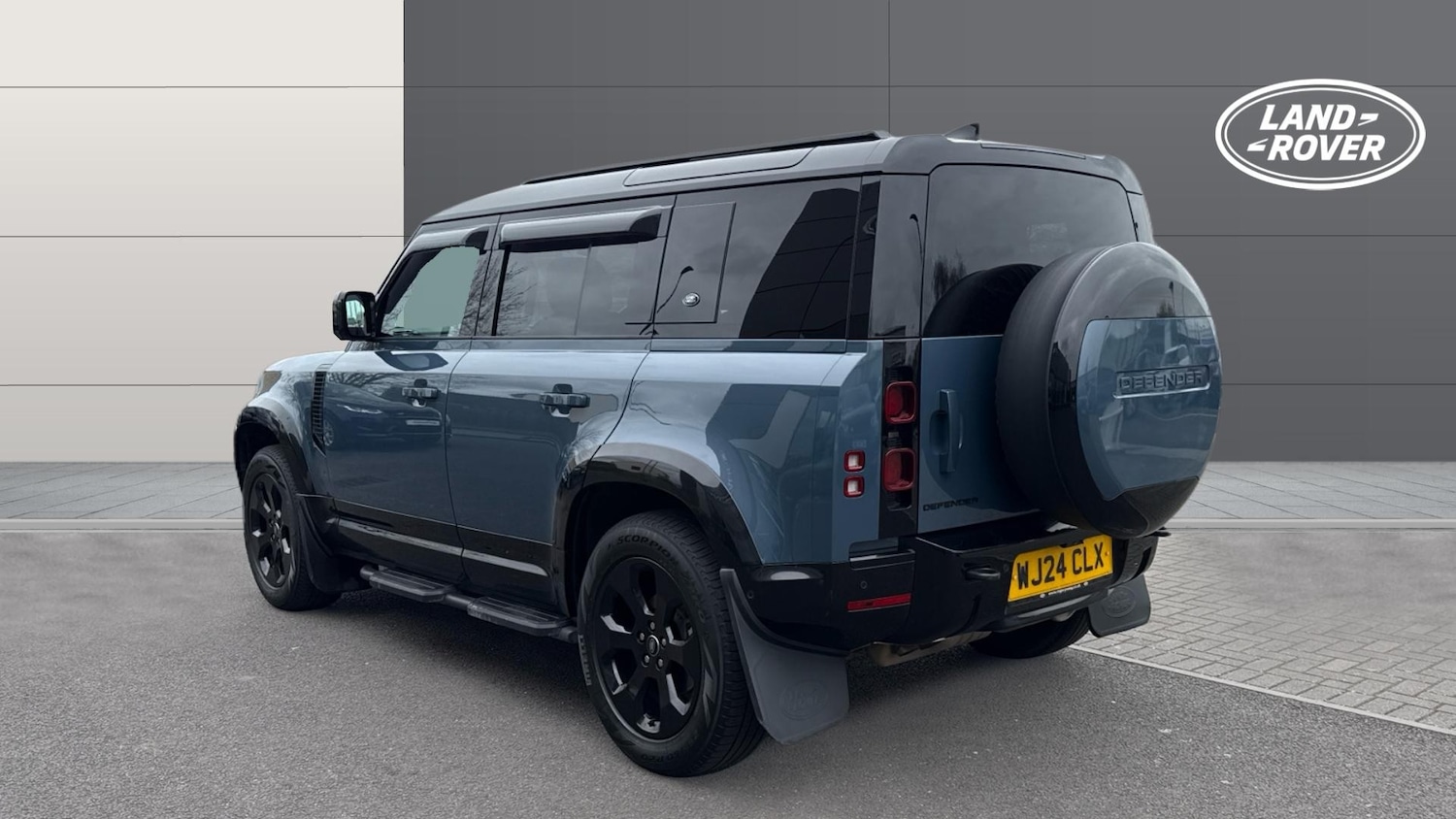 Used Land Rover Defender 2024 for sale - 78109305: Photo 2