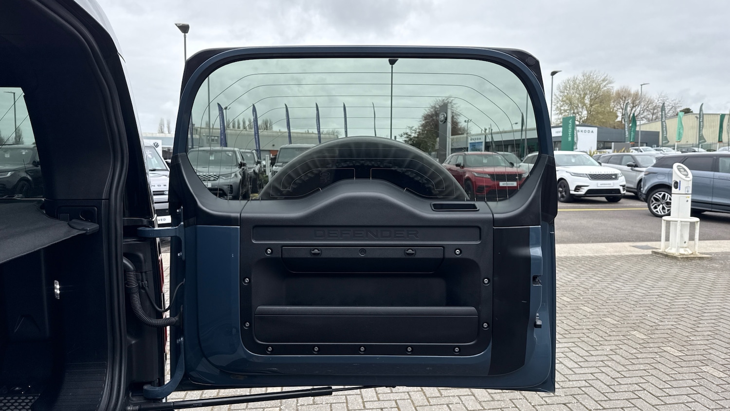 Used Land Rover Defender 2024 for sale - 78109305: Photo 27