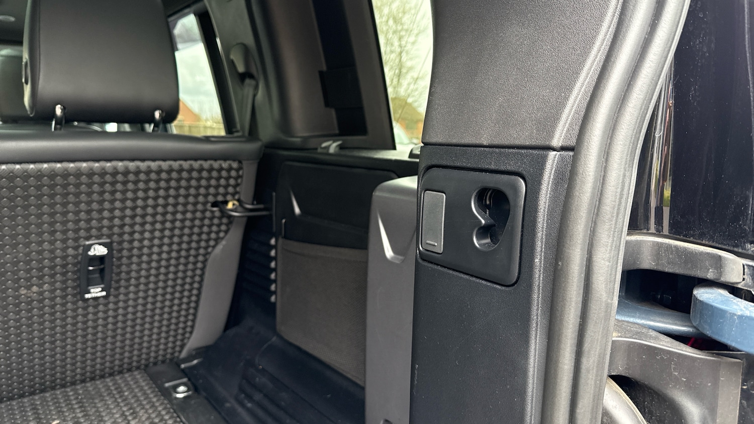 Used Land Rover Defender 2024 for sale - 78109305: Photo 28