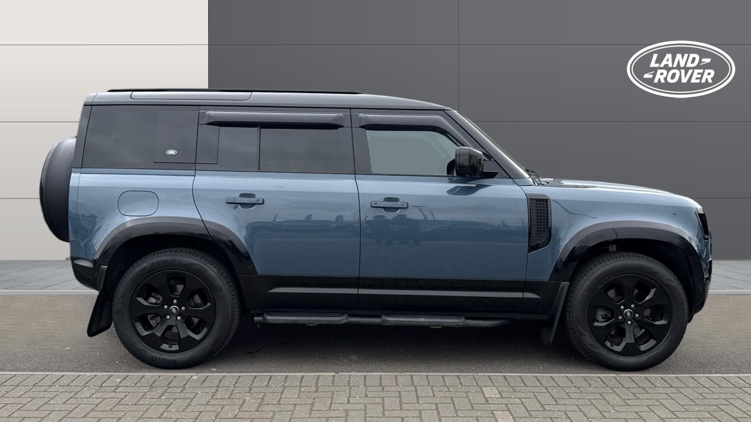 Used Land Rover Defender 2024 for sale - 78109305: Photo 5