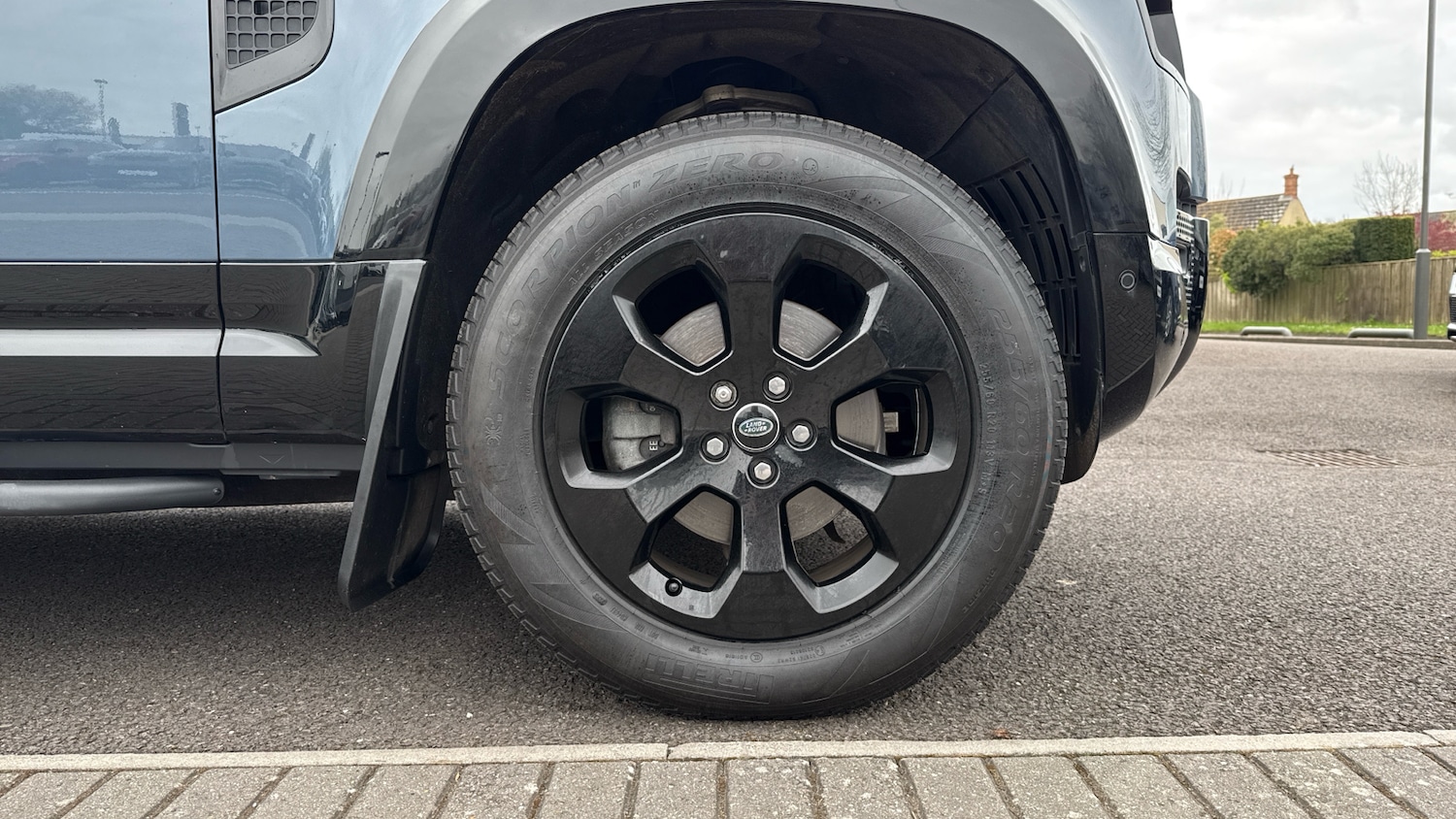 Used Land Rover Defender 2024 for sale - 78109305: Photo 8