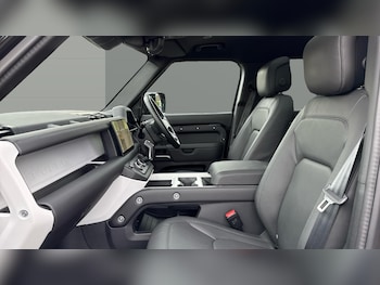 Used Land Rover Defender 2025 for sale - 76427816: Photo