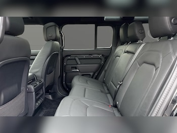 Used Land Rover Defender 2025 for sale - 76427816: Photo