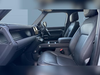 Used Land Rover Defender 2023 for sale - 79488874: Photo