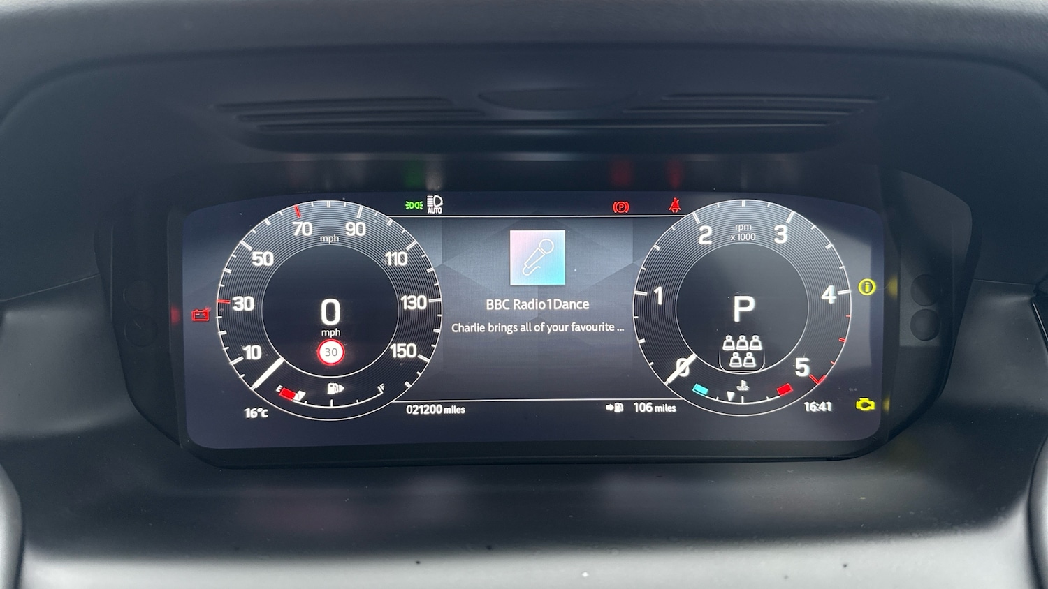 Used Land Rover Discovery Sport 2023 for sale - 76193796: Photo 16