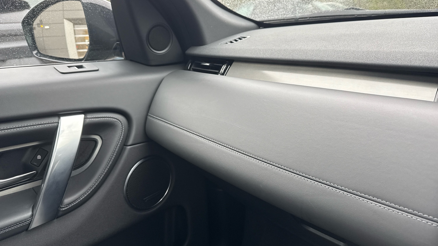 Used Land Rover Discovery Sport 2023 for sale - 76193796: Photo 26