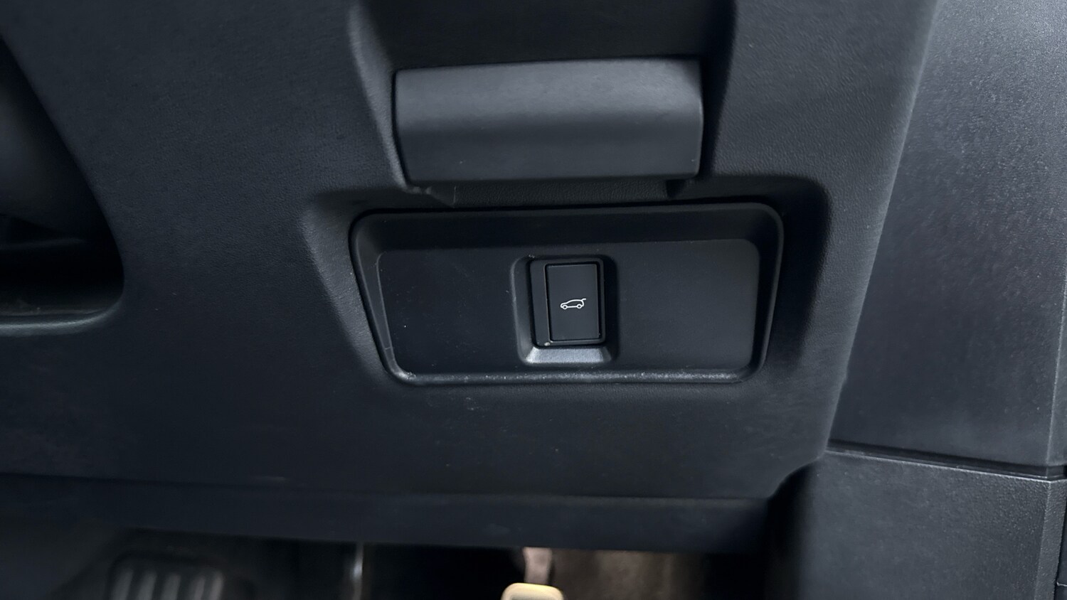 Used Land Rover Range Rover Evoque 2025 for sale - 76616368: Photo 32