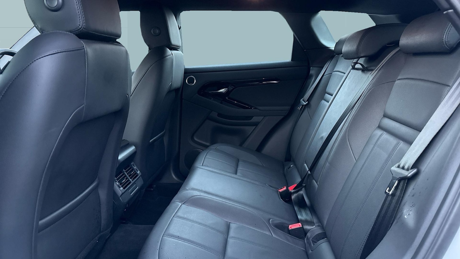 Used Land Rover Range Rover Evoque 2025 for sale - 76616368: Photo 4