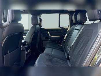 Used Land Rover Defender 2022 for sale - 79173910: Photo