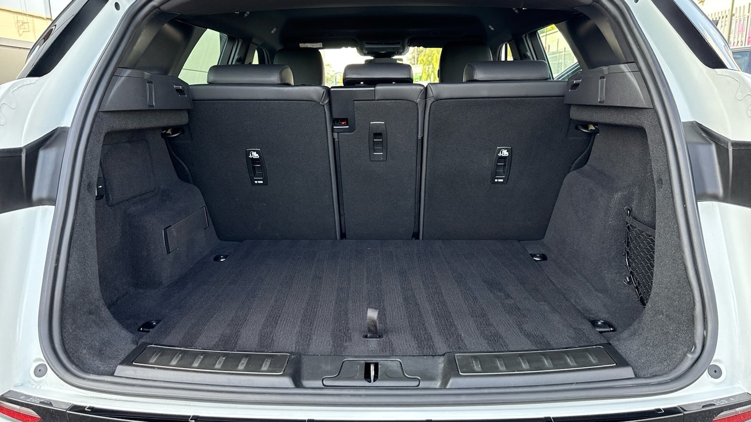 Used Land Rover Range Rover Evoque 2025 for sale - 76969689: Photo 10