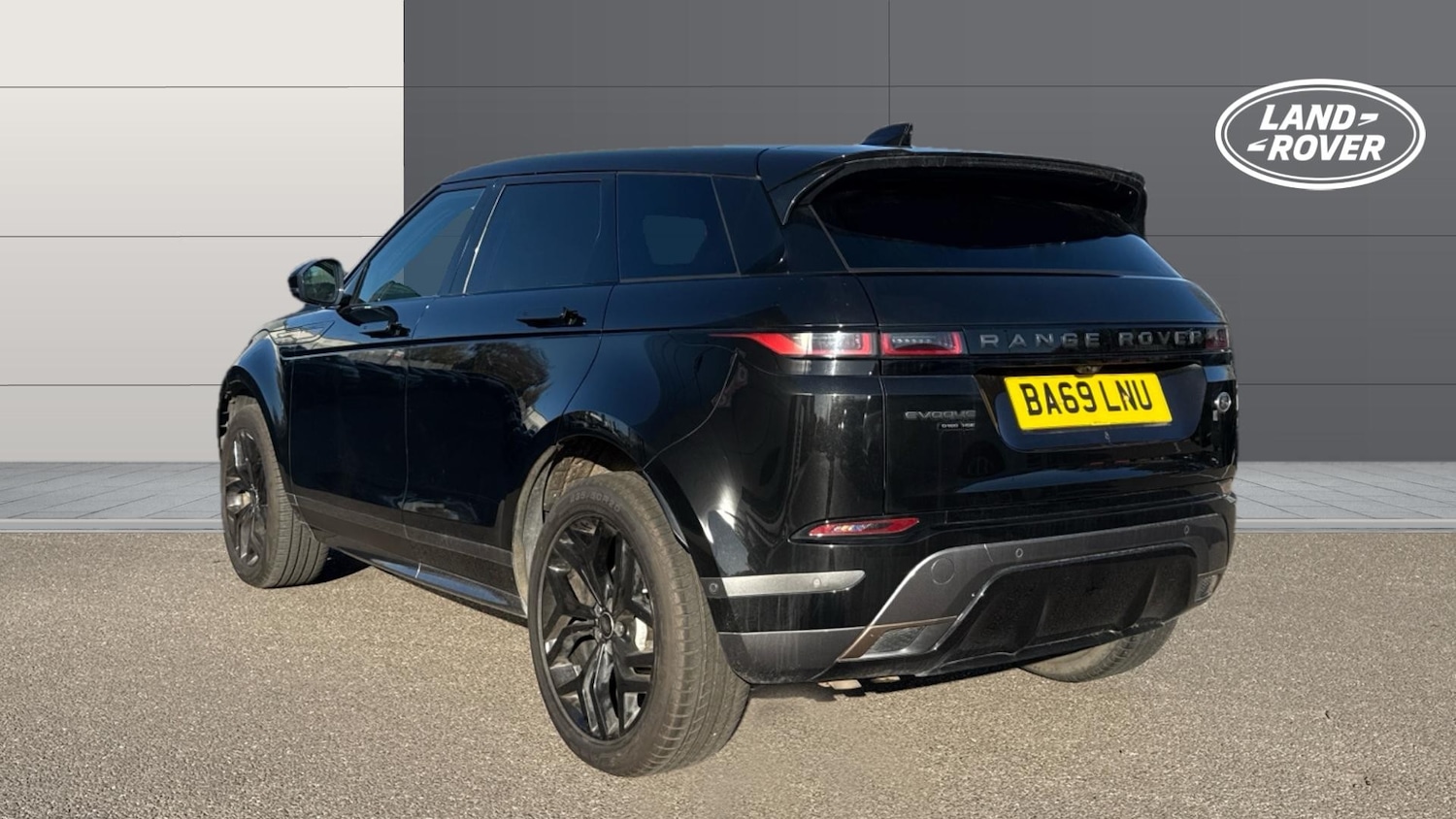 Used Land Rover Range Rover Evoque 2019 for sale - 76625095: Photo 2