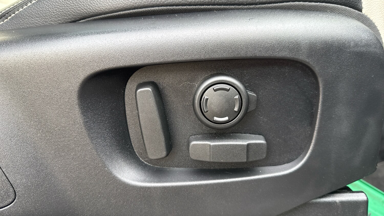 Used Land Rover Discovery 2022 for sale - 77323802: Photo 30